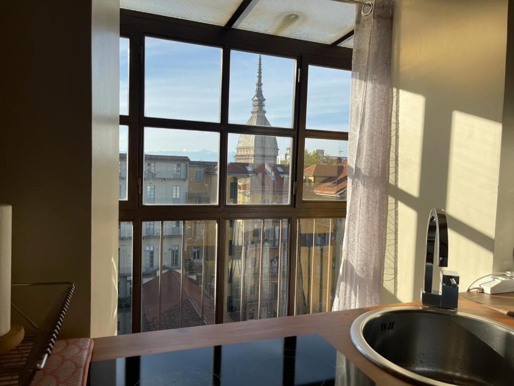 Le Finestre Sulla Mole Apartment Turin Exterior photo