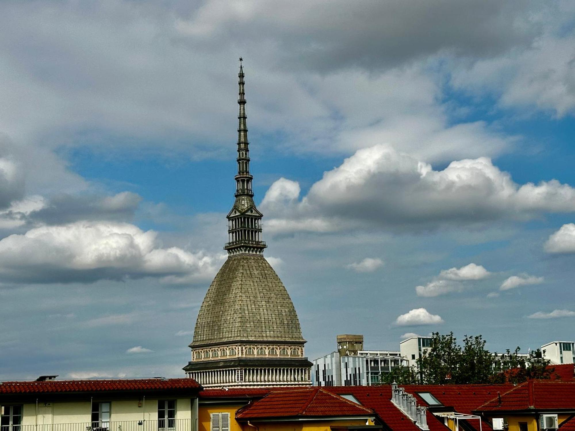 Le Finestre Sulla Mole Apartment Turin Exterior photo